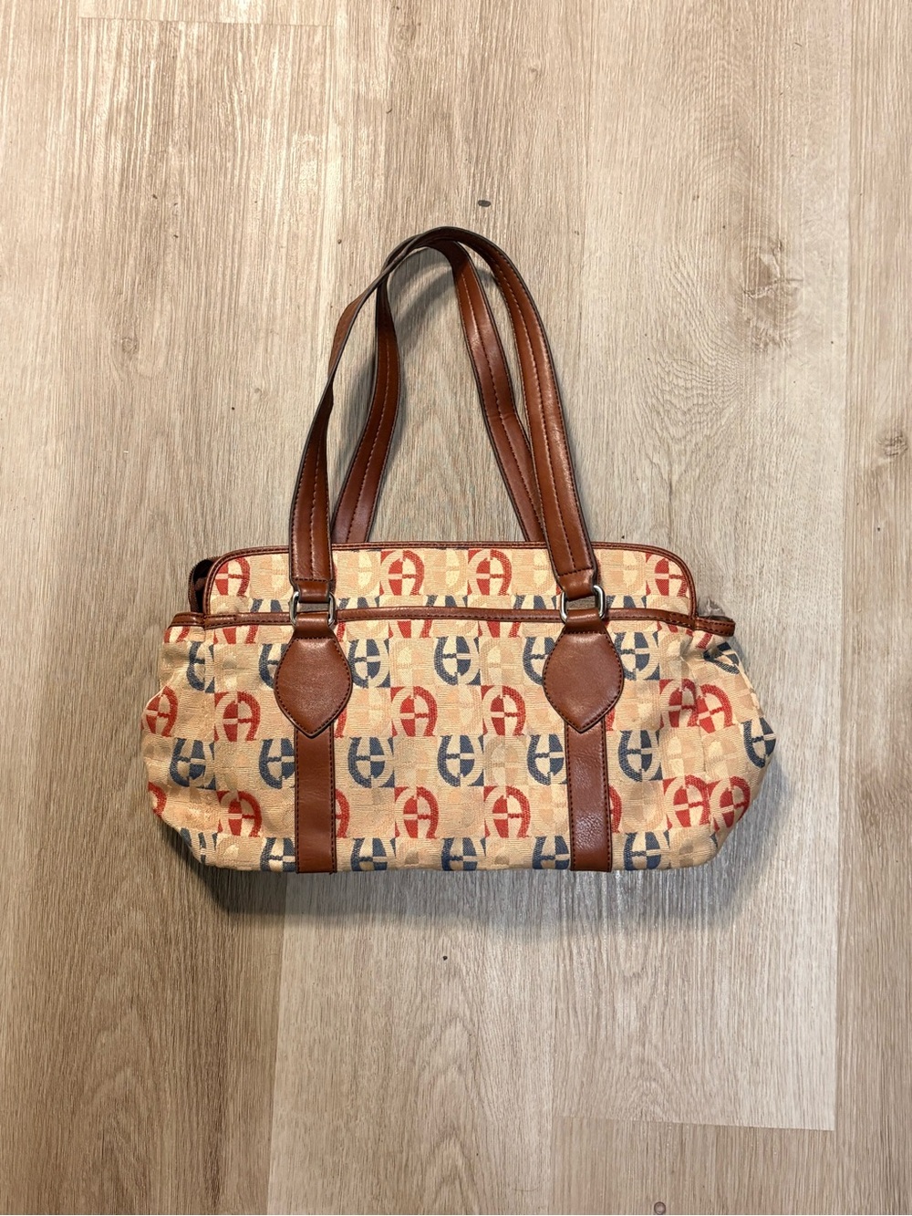 Etienne Aigner Shoulder Bag Tan w/ Logo & Brown Leather Straps Purse Preppy Y2K